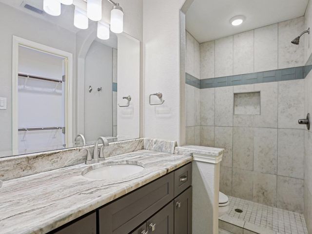 1004 Green Meadow DR, Round Rock, TX 78664