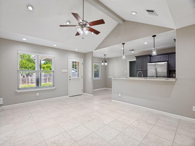 1004 Green Meadow DR, Round Rock, TX 78664