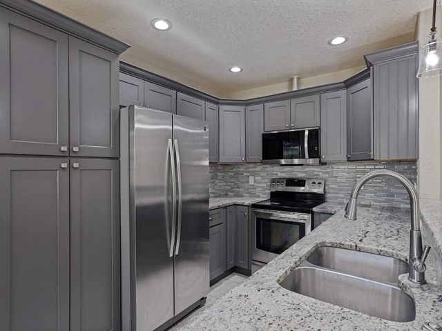 1004 Green Meadow DR, Round Rock, TX 78664