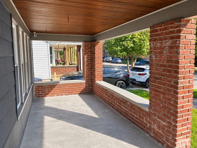 215 Brown Street Se, City Of Grand Rapids, MI 49507
