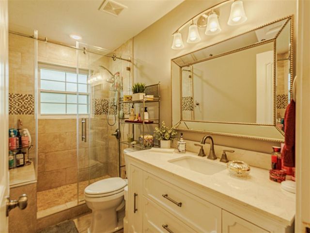 2210 17TH Street, Lake Charles, LA 70601