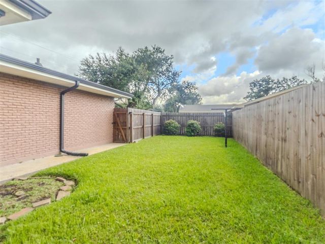 2210 17TH Street, Lake Charles, LA 70601