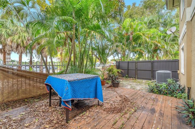 4950 Washington Street 1, Hollywood, FL 33021