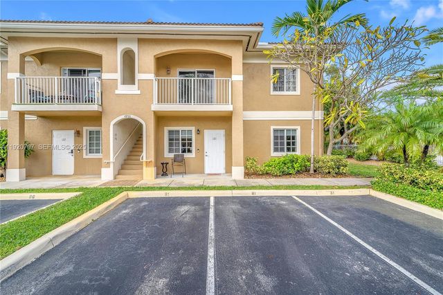 4950 Washington Street 1, Hollywood, FL 33021
