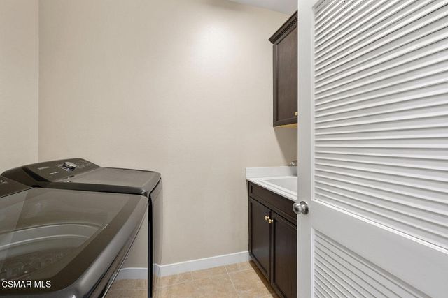 11401 Beechnut Street, Ventura, CA 93004