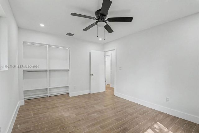 17050 SW 83rd Ave, Palmetto Bay, FL 33157