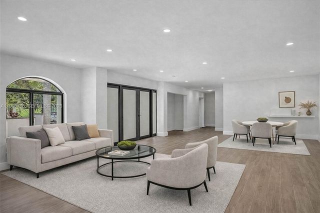 17050 SW 83rd Ave, Palmetto Bay, FL 33157