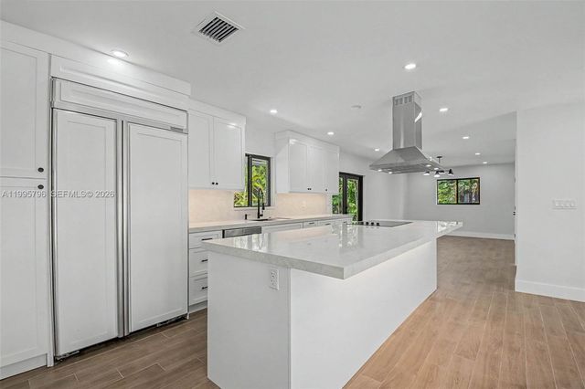 17050 SW 83rd Ave, Palmetto Bay, FL 33157