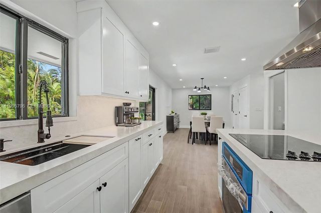 17050 SW 83rd Ave, Palmetto Bay, FL 33157