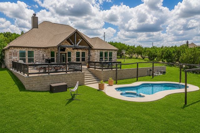 118 Cedar Mountain Drive, Weatherford, TX 76085