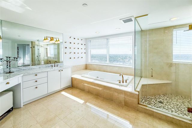 2100 N Ocean Blvd 19B, Fort Lauderdale, FL 33305