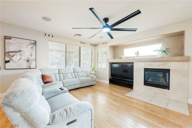 8121 Bear Clan Court, Las Vegas, NV 89131