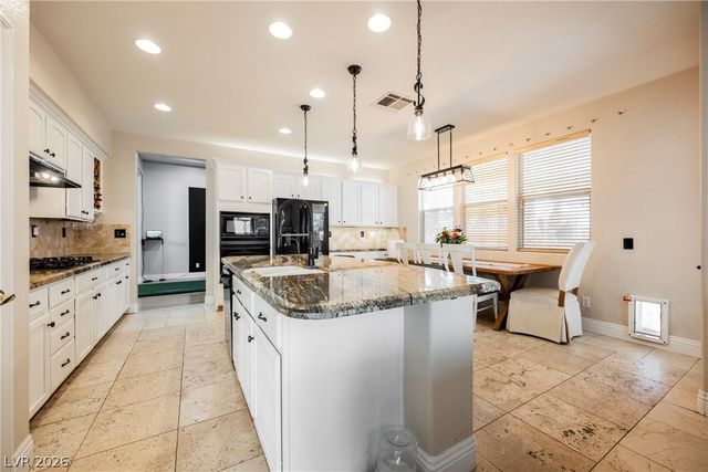 8121 Bear Clan Court, Las Vegas, NV 89131