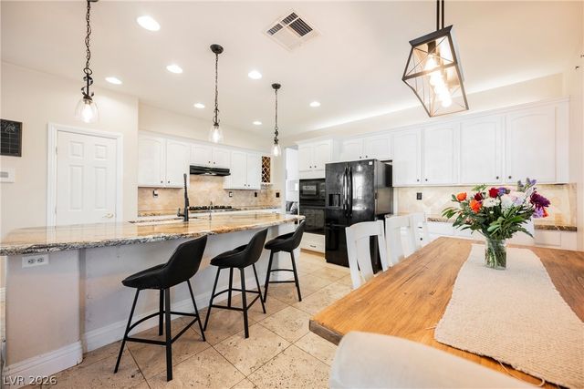 8121 Bear Clan Court, Las Vegas, NV 89131