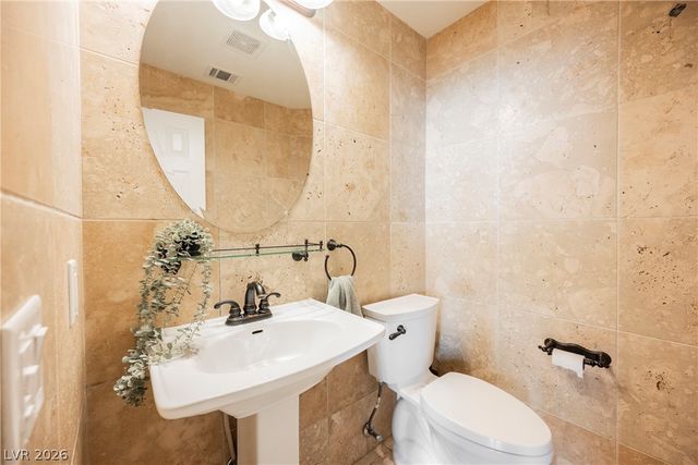 8121 Bear Clan Court, Las Vegas, NV 89131