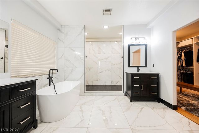 8121 Bear Clan Court, Las Vegas, NV 89131