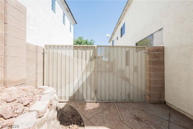 8121 Bear Clan Court, Las Vegas, NV 89131