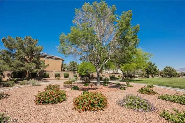 8121 Bear Clan Court, Las Vegas, NV 89131