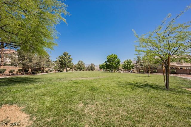 8121 Bear Clan Court, Las Vegas, NV 89131
