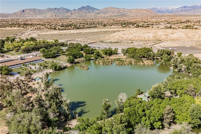 8121 Bear Clan Court, Las Vegas, NV 89131