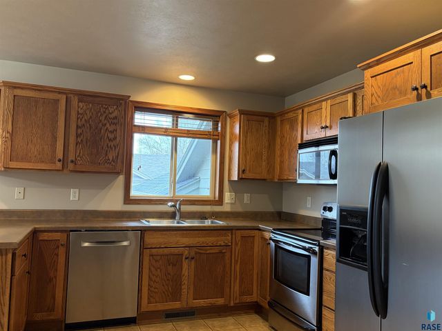 7504 S Aftyn Ave Avenue, Sioux Falls, SD 57108