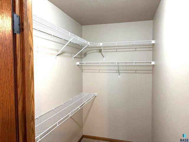 7504 S Aftyn Ave Avenue, Sioux Falls, SD 57108