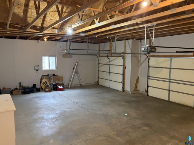 7504 S Aftyn Ave Avenue, Sioux Falls, SD 57108