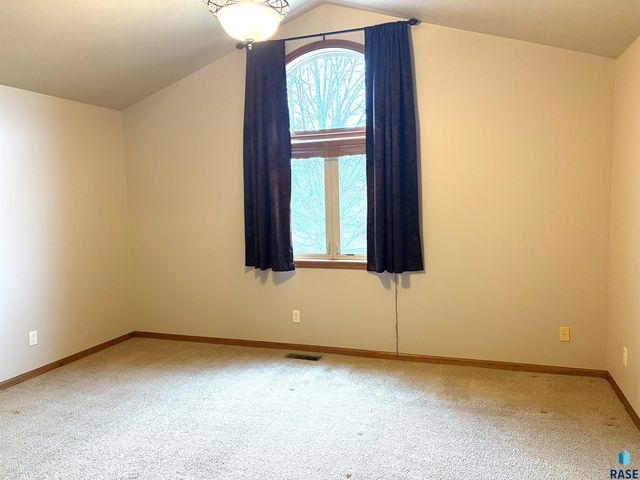 7504 S Aftyn Ave Avenue, Sioux Falls, SD 57108