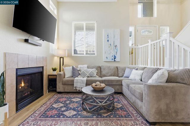 922 Oxford Ln, Brentwood, CA 94513