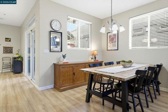 922 Oxford Ln, Brentwood, CA 94513