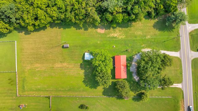 6692 Cool Springs Rd, Thompsons Station, TN 37179