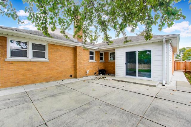 832 N Delphia Avenue, Park Ridge, IL 60068