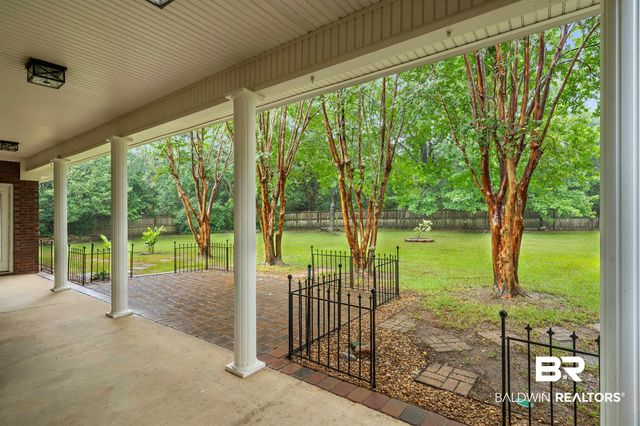 8877 S Dawes Lake Road, Mobile, AL 36619