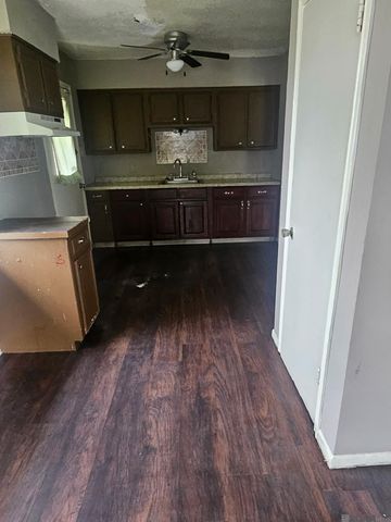 4725 Stearns St, Baton Rouge, LA 70811