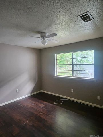 4725 Stearns St, Baton Rouge, LA 70811