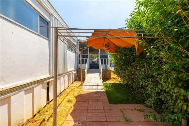 975 California, Calimesa, CA 92320