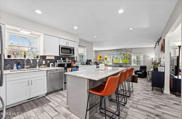 417 Harris Court, Maumee, OH 43537