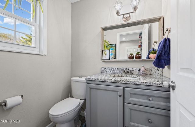 417 Harris Court, Maumee, OH 43537