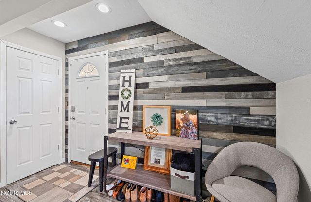 417 Harris Court, Maumee, OH 43537