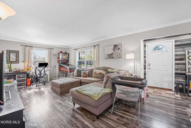 417 Harris Court, Maumee, OH 43537