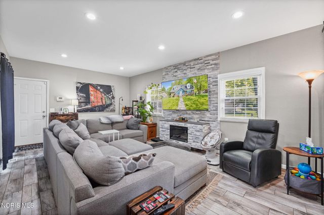 417 Harris Court, Maumee, OH 43537