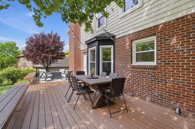 7301 Walnut Creek Drive, West Chester, OH 45069