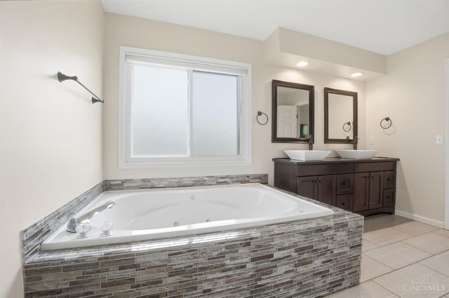 7301 Walnut Creek Drive, West Chester, OH 45069