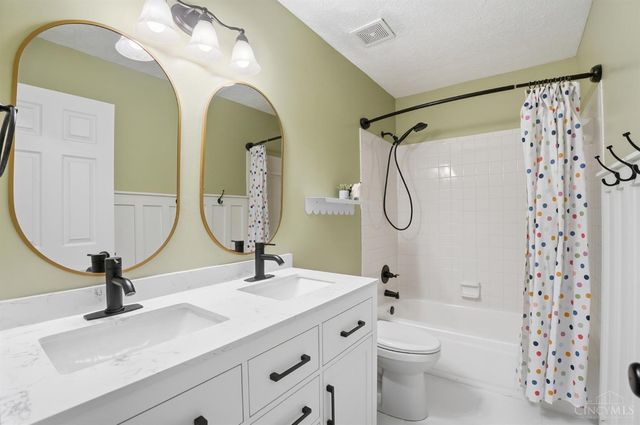 7301 Walnut Creek Drive, West Chester, OH 45069