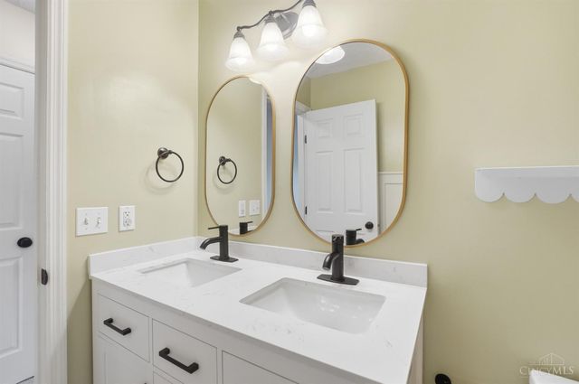 7301 Walnut Creek Drive, West Chester, OH 45069