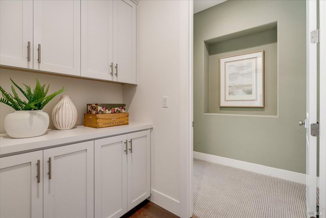 215 Pheasant Ct, Napa, CA 94558