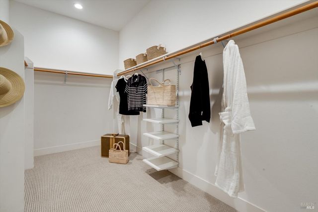 215 Pheasant Ct, Napa, CA 94558