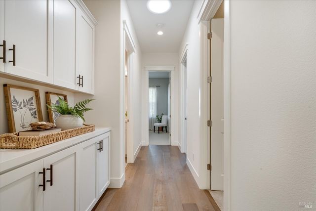 215 Pheasant Ct, Napa, CA 94558