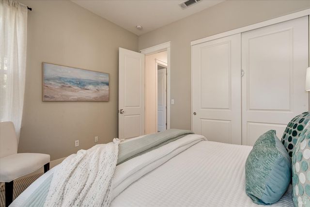 215 Pheasant Ct, Napa, CA 94558