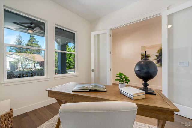 215 Pheasant Ct, Napa, CA 94558